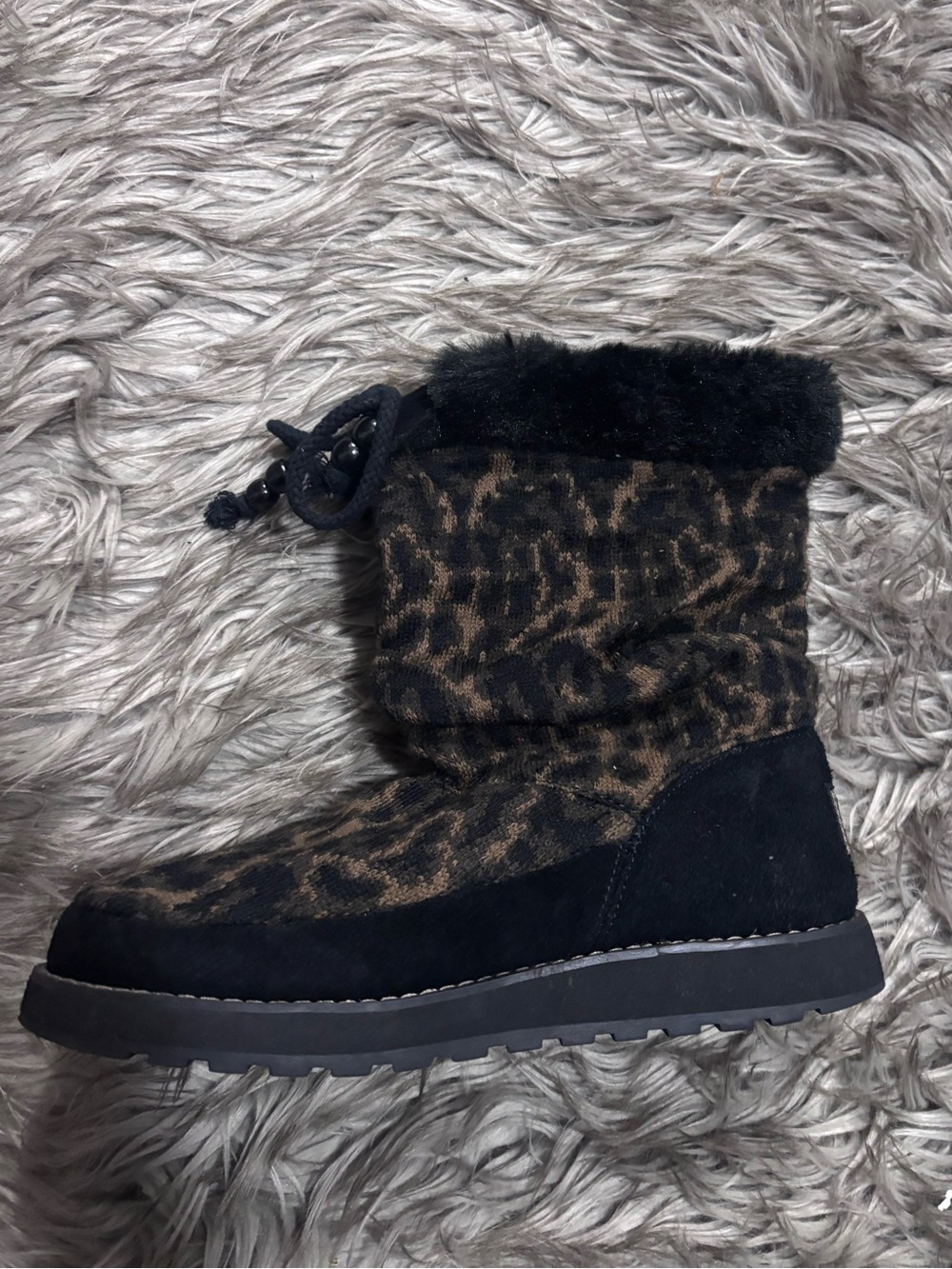 Sketchers Keepsakes Lite Snow Boots Leopard Animal Print Size 8